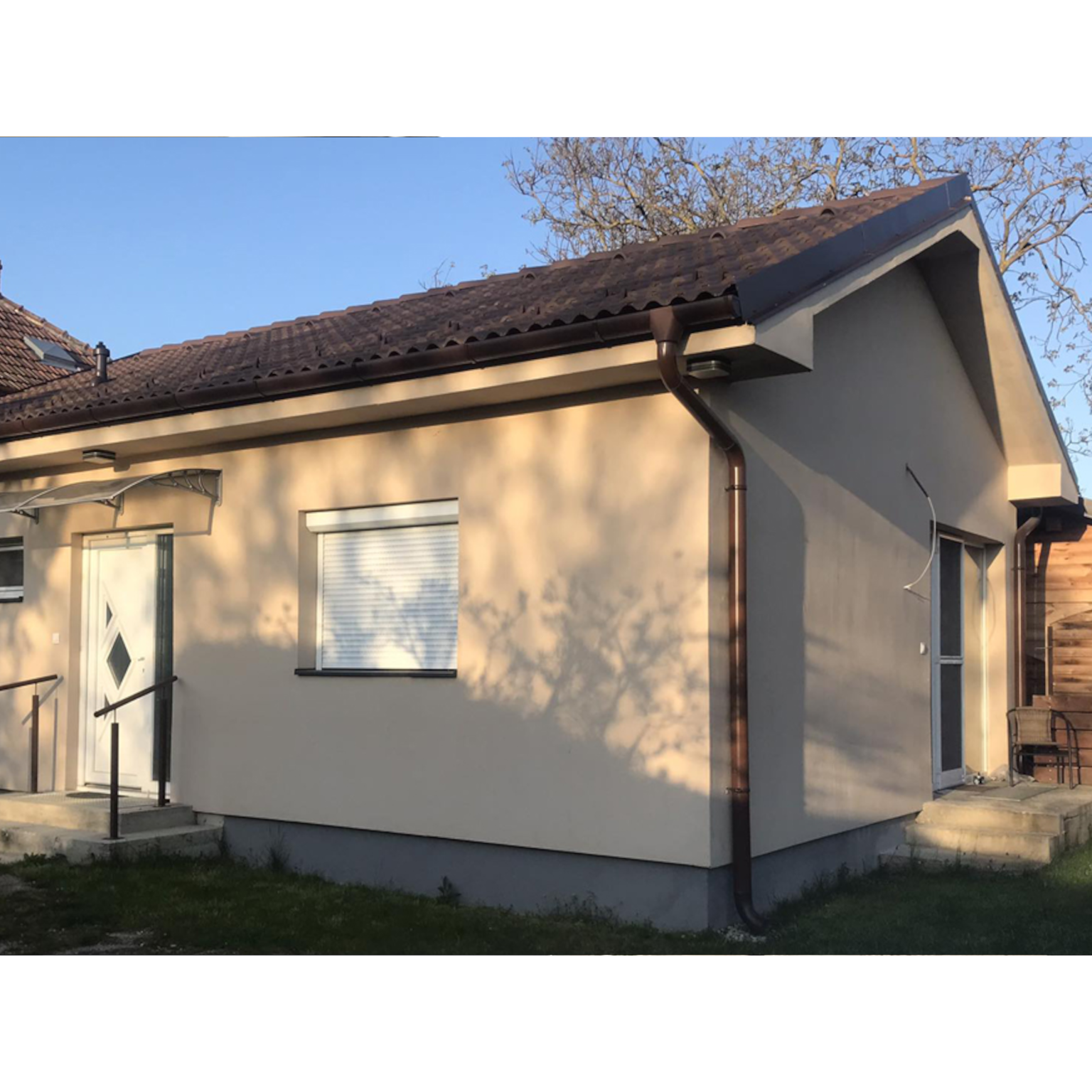 FZSKIU782 családi ház nettó: 45,8 m²