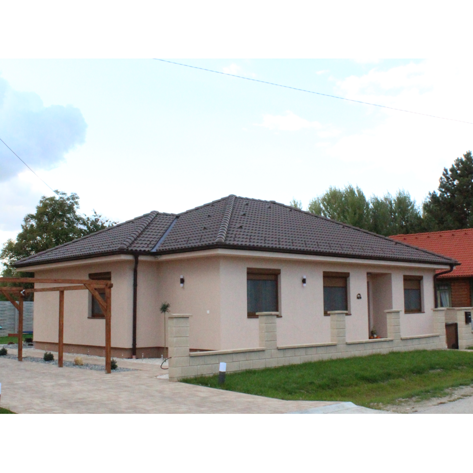 ODKZS34291 családi ház nettó: 103,4 m²