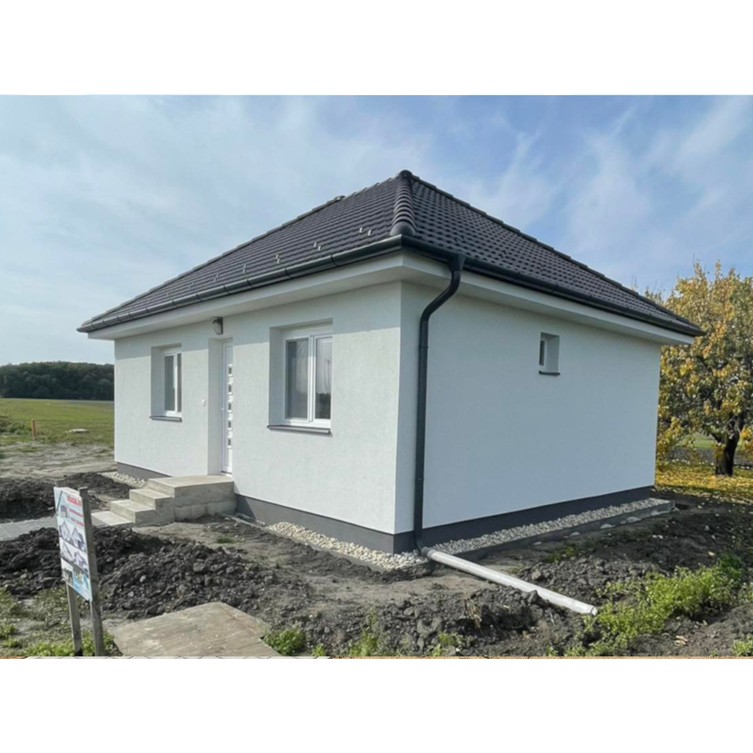 DNUFU2323 családi ház nettó: 49,2 m²